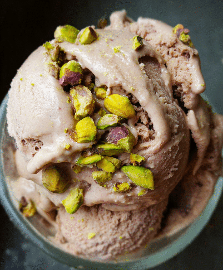 Step-by-step process of making chocolate and pistachio ice cream.