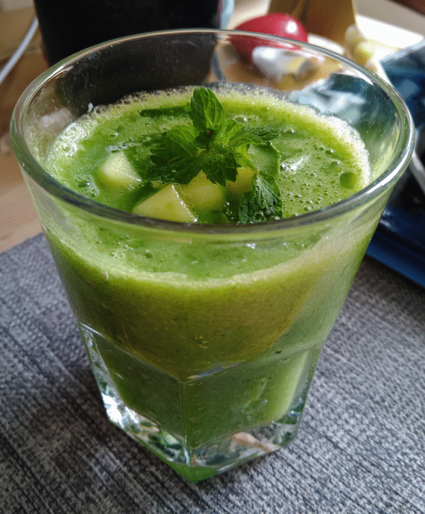 Green Salad Smoothie Ingredients – Leafy Greens and Fruits