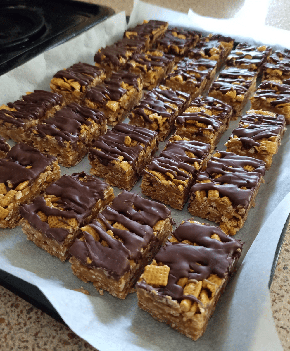 chex-mix-peanut-butter-chocolate-bars-featured