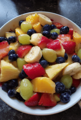 Fresh Fruit Salad with Peach Pie Filling – A Sweet, Refreshing Treat
