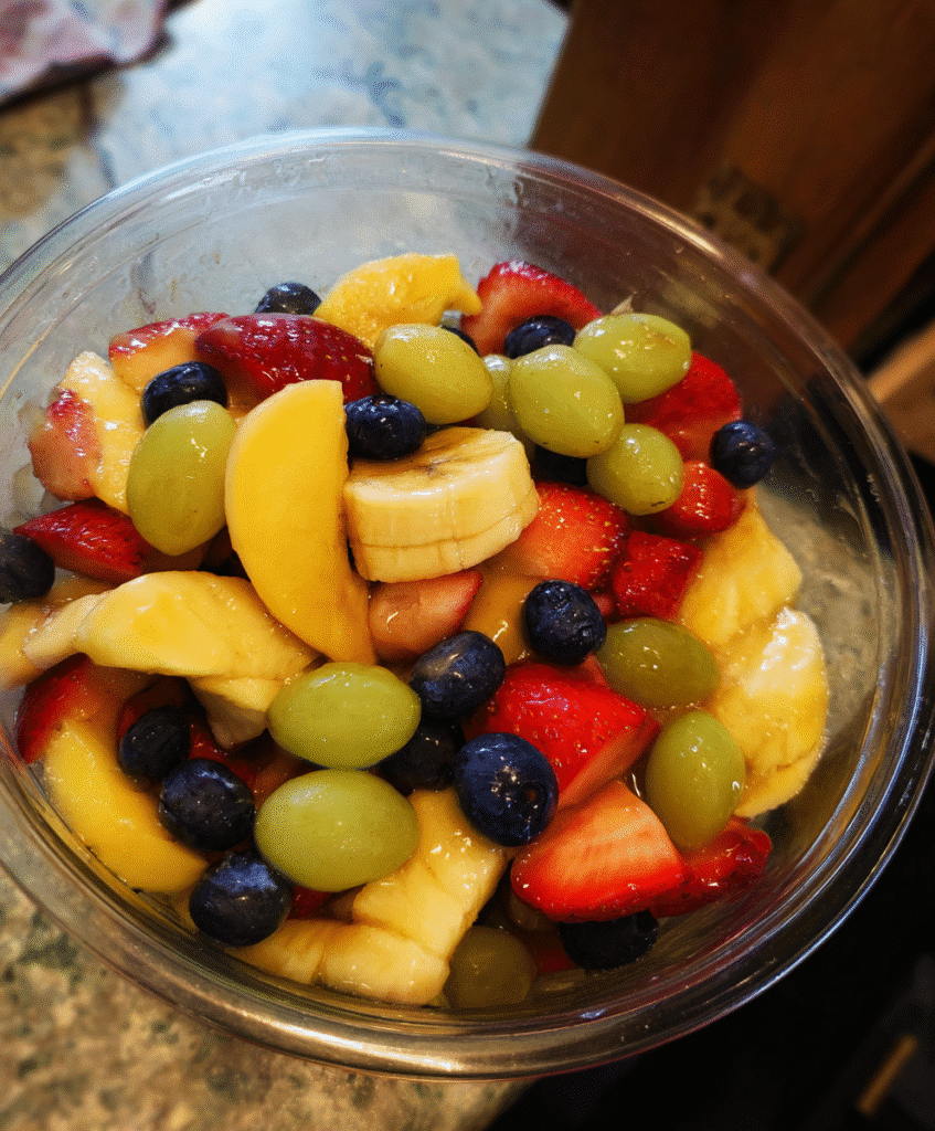 Step-by-step preparation of Fresh Fruit Salad with Peach Pie Filling