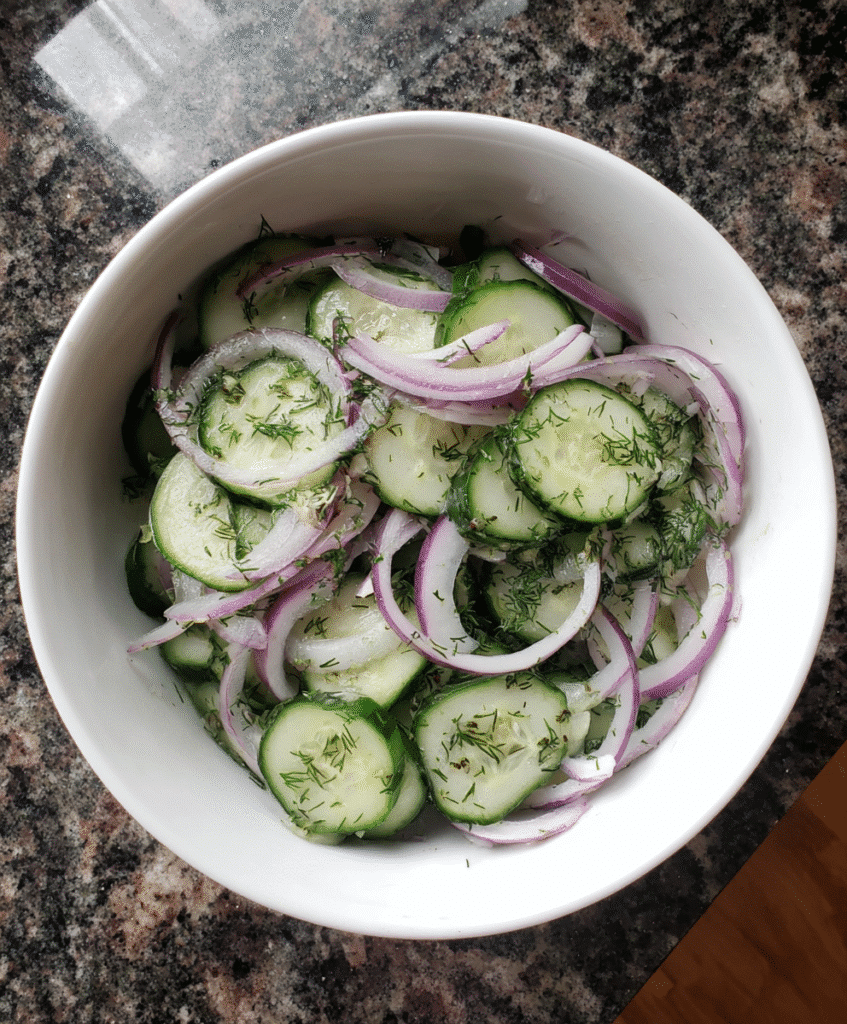ixing vinaigrette dressing for cucumber salad