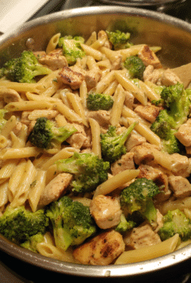 One-pot chicken and broccoli pasta creamy dinner