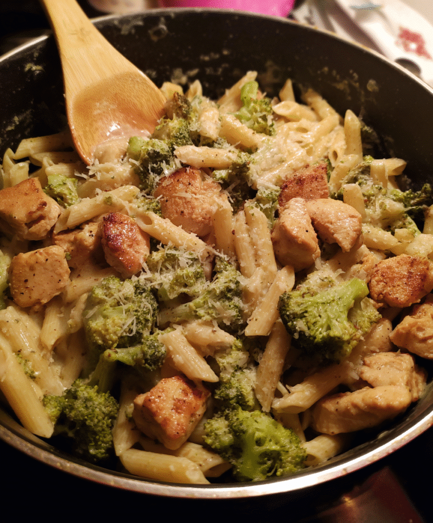 Ingredients for one-pot chicken and broccoli pasta